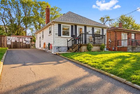 Photo 2 at 29 Ridge Road, CFB, Toronto