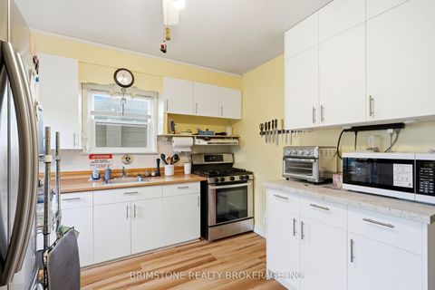 Photo 5 at 29 Ridge Road, CFB, Toronto