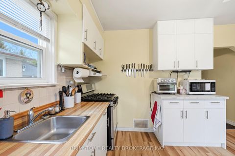Photo 6 at 29 Ridge Road, CFB, Toronto