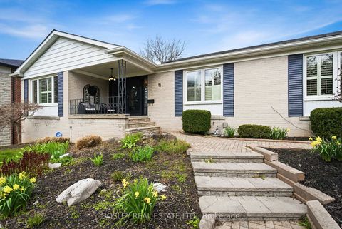 Photo 1 at 18 Tetbury Crescent, Donalda, Toronto
