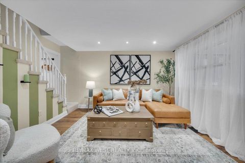 Photo 2 at 259 Sixth Street, New Toronto, Toronto