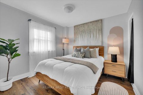 Photo 19 at 259 Sixth Street, New Toronto, Toronto