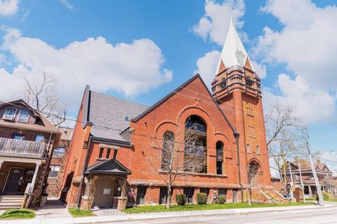 Photo 3 at 210 - 152 Annette Street, Junction Area, Toronto