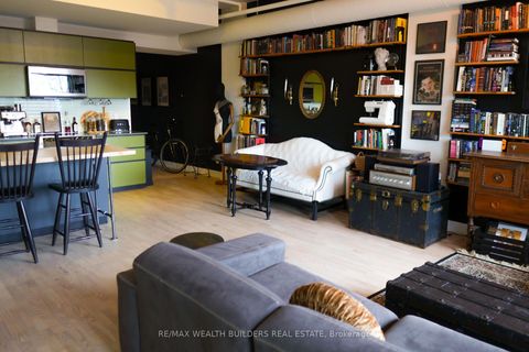 Photo 9 at 210 - 152 Annette Street, Junction Area, Toronto