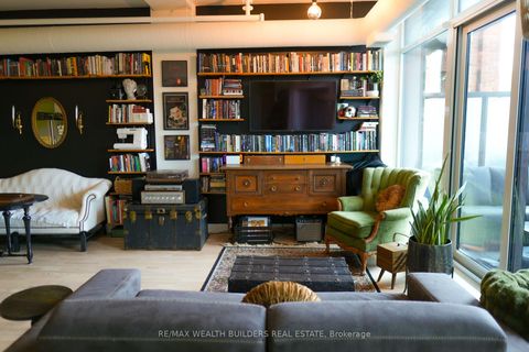 Photo 10 at 210 - 152 Annette Street, Junction Area, Toronto