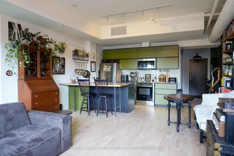 Photo 12 at 210 - 152 Annette Street, Junction Area, Toronto