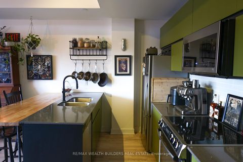 Photo 13 at 210 - 152 Annette Street, Junction Area, Toronto