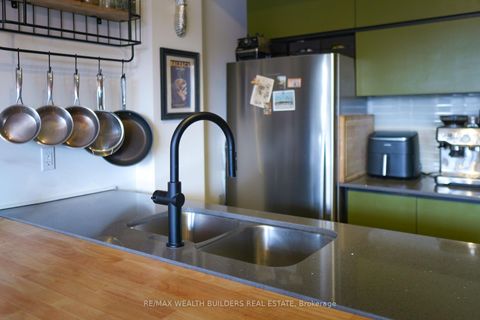 Photo 14 at 210 - 152 Annette Street, Junction Area, Toronto