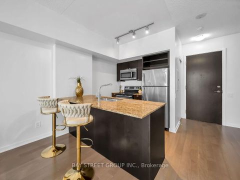 Photo 15 at 1501 - 105 The Queensway Avenue, Swansea, Toronto