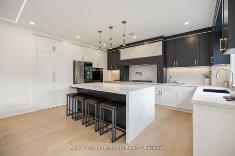 Photo 14 at 14 Ranwood Drive, Pelmo Park W4, Toronto