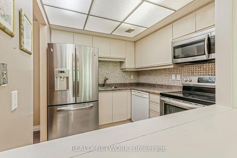 Photo 4 at 106 - 249 Major Mackenzie Drive E, Harding, Richmond Hill