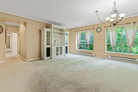 Photo 8 at 106 - 249 Major Mackenzie Drive E, Harding, Richmond Hill