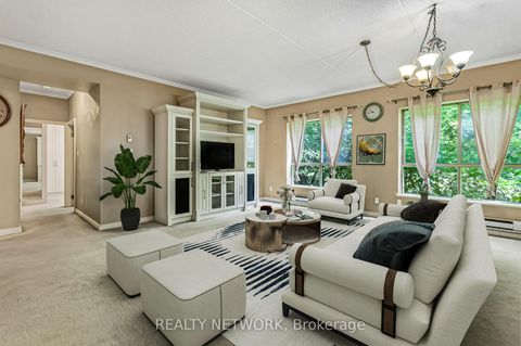 Photo 9 at 106 - 249 Major Mackenzie Drive E, Harding, Richmond Hill