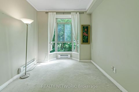 Photo 13 at 106 - 249 Major Mackenzie Drive E, Harding, Richmond Hill