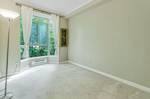 Photo 15 at 106 - 249 Major Mackenzie Drive E, Harding, Richmond Hill