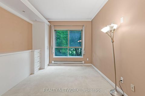 Photo 16 at 106 - 249 Major Mackenzie Drive E, Harding, Richmond Hill