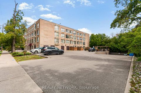 Photo 21 at 106 - 249 Major Mackenzie Drive E, Harding, Richmond Hill