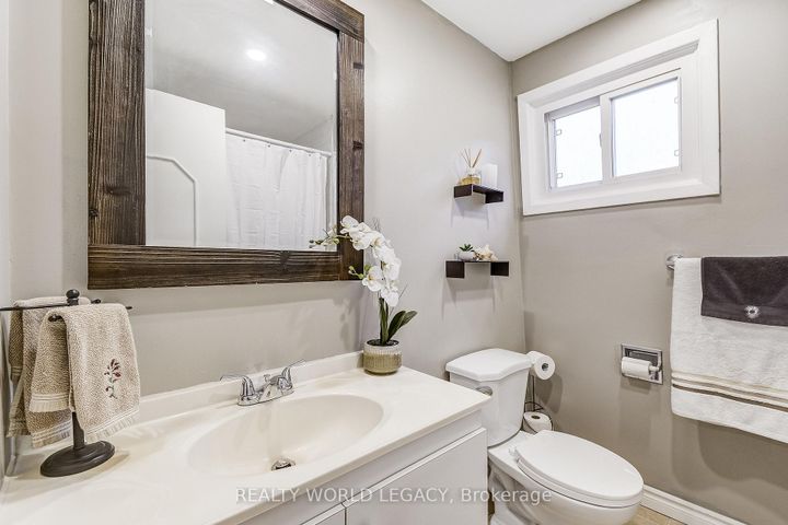 Photo 18 at 35 - 132 Barlake Avenue, Riverdale, Hamilton