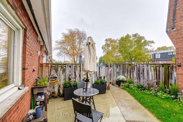 Photo 20 at 35 - 132 Barlake Avenue, Riverdale, Hamilton
