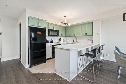 Photo 1 at 613 - 245 Davisville Avenue, Mount Pleasant West, Toronto