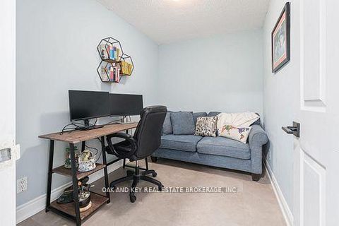 Photo 4 at 613 - 245 Davisville Avenue, Mount Pleasant West, Toronto