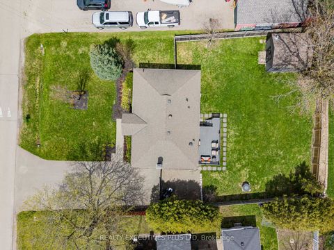Photo 1 at 9 Hazelbury Drive, Nobleton, King