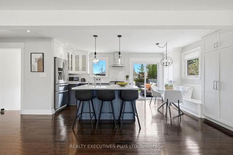 Photo 9 at 9 Hazelbury Drive, Nobleton, King