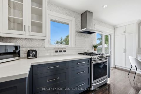 Photo 11 at 9 Hazelbury Drive, Nobleton, King