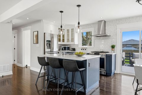 Photo 12 at 9 Hazelbury Drive, Nobleton, King