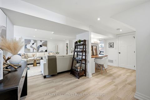Photo 18 at 9 Hazelbury Drive, Nobleton, King
