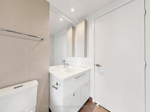 Photo 9 at 4308 - 15 GRENVILLE Street, Bay Street Corridor, Toronto