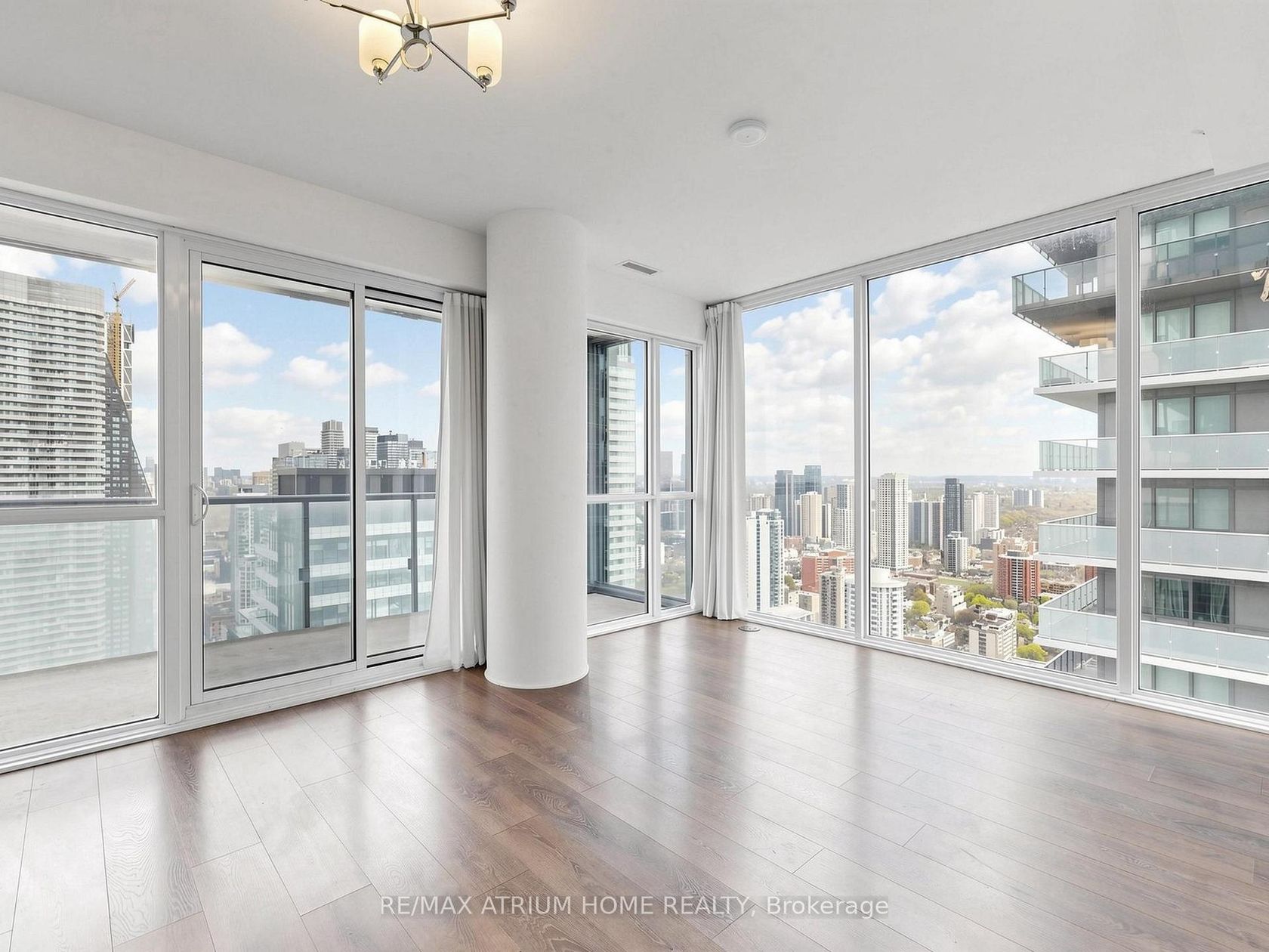 4308 - 15 GRENVILLE Street, Bay Street Corridor, Toronto photo number 2