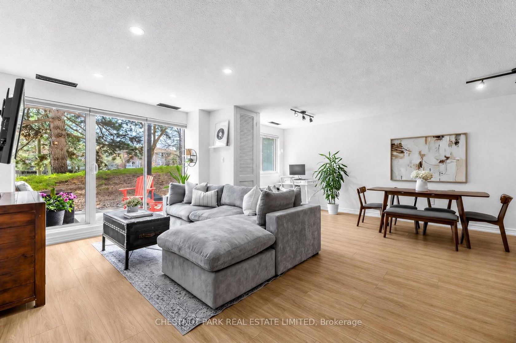 109 - 4001 Don Mills Road, Hillcrest Village, Toronto 