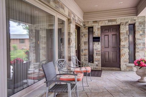 Photo 3 at 17 Hathor Crescent, Humber Summit, Toronto