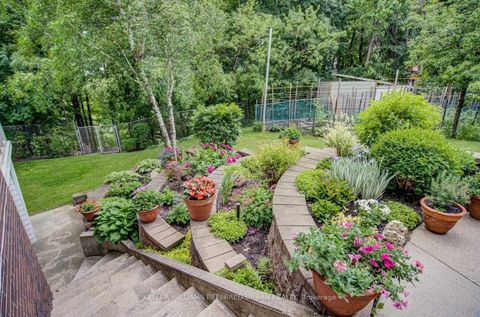 Photo 6 at 17 Hathor Crescent, Humber Summit, Toronto