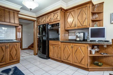 Photo 9 at 17 Hathor Crescent, Humber Summit, Toronto