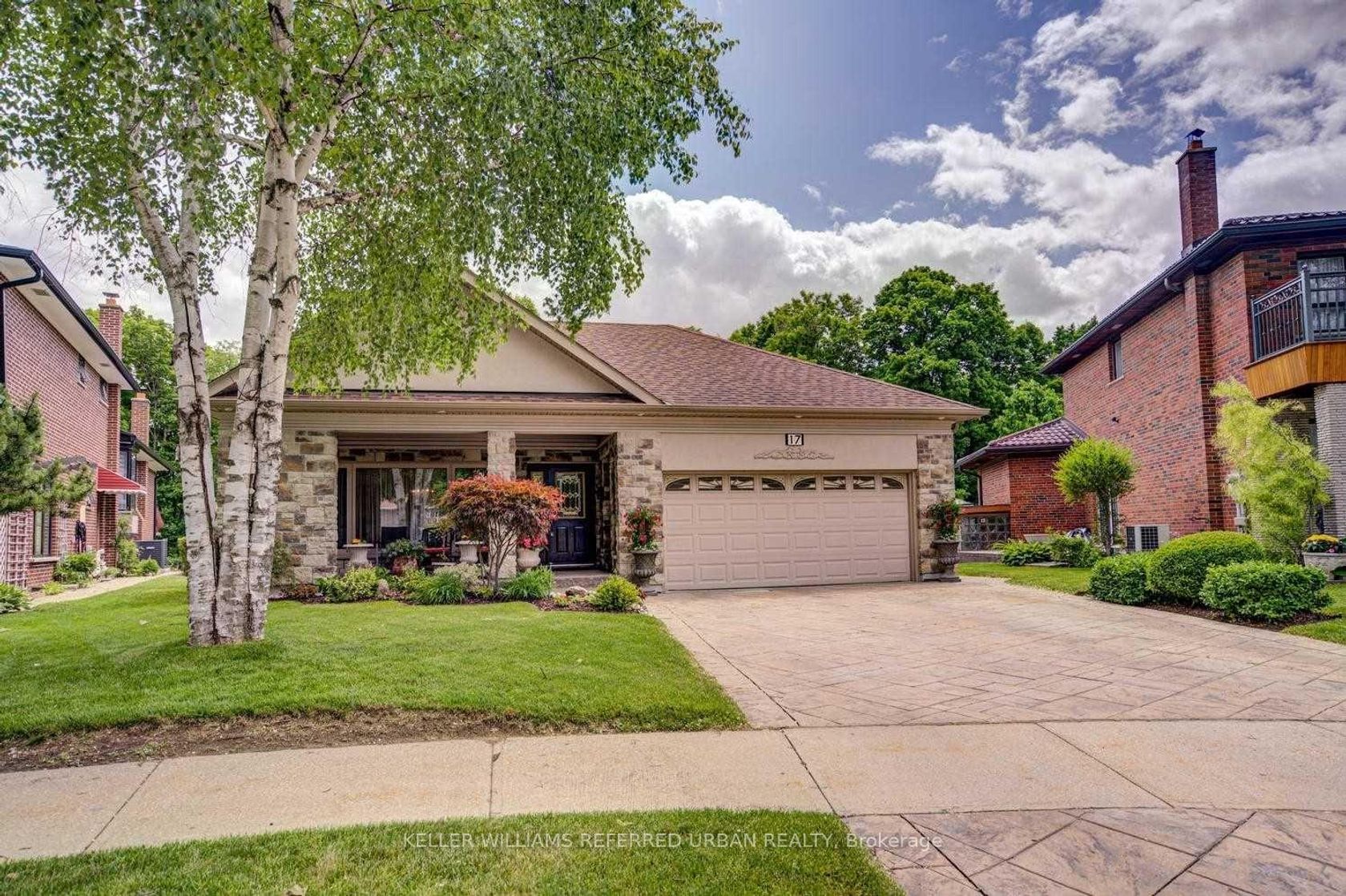 17 Hathor Crescent, Humber Summit, Toronto 