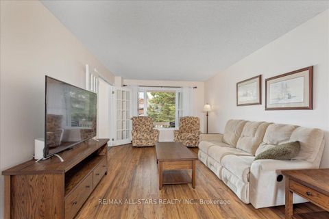 Photo 5 at 6 Hadera Place, Keswick North, Georgina