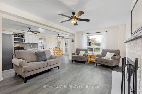 Photo 12 at 6 Hadera Place, Keswick North, Georgina