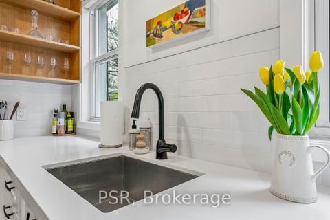 Photo 11 at 155 McRoberts Avenue, Davenport, Toronto