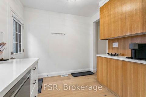 Photo 12 at 155 McRoberts Avenue, Davenport, Toronto
