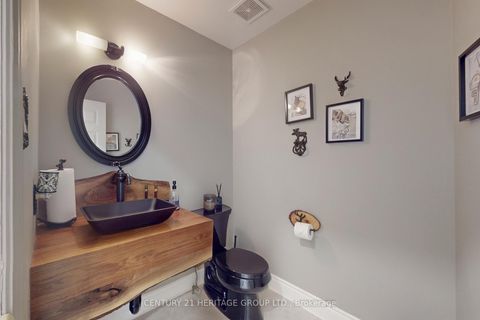 Photo 11 at 335 Fern Avenue, Observatory, Richmond Hill