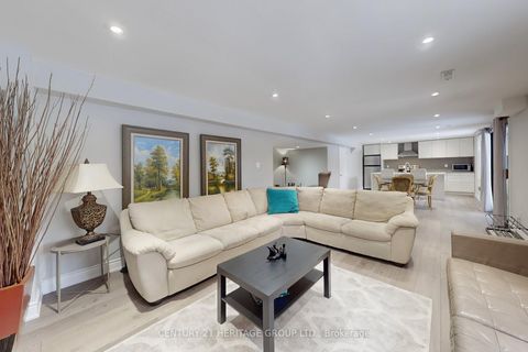 Photo 30 at 335 Fern Avenue, Observatory, Richmond Hill