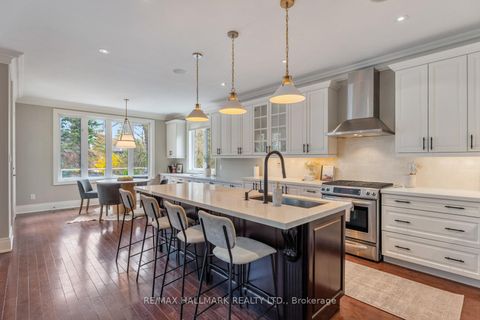 Photo 10 at 15 Birchcliff Avenue, Cliffside, Toronto