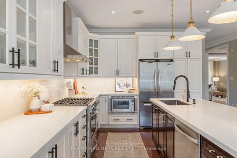 Photo 12 at 15 Birchcliff Avenue, Cliffside, Toronto