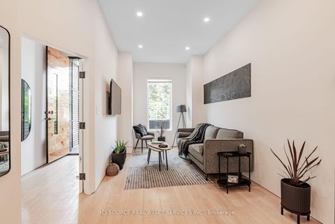 Photo 6 at 44 Massey Street, Niagara, Toronto