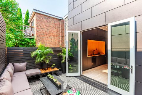 Photo 17 at 44 Massey Street, Niagara, Toronto