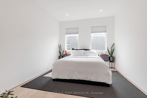 Photo 22 at 44 Massey Street, Niagara, Toronto