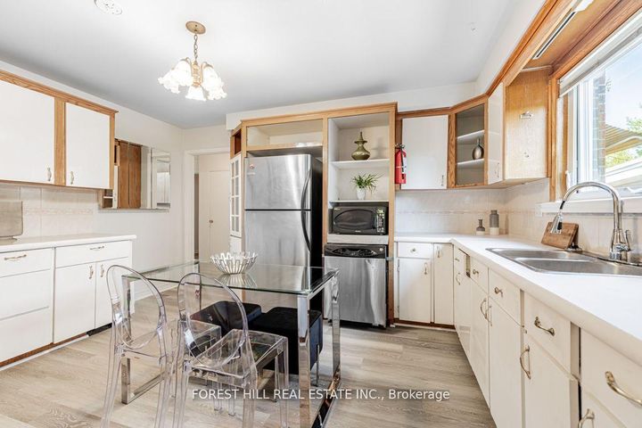 Photo 8 at 2977 Bayview Avenue, Bayview Village, Toronto