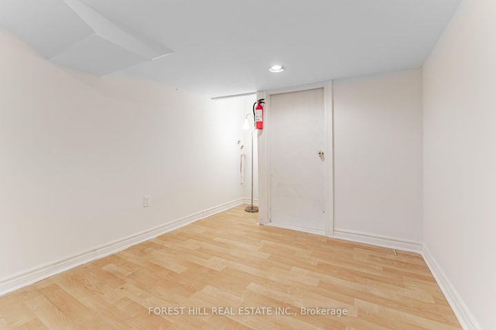 Photo 30 at 2977 Bayview Avenue, Bayview Village, Toronto